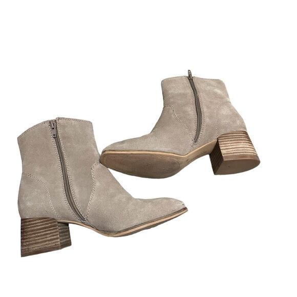 Lucky brand suede tan booties size 7 Laidem - Picture 1 of 9
